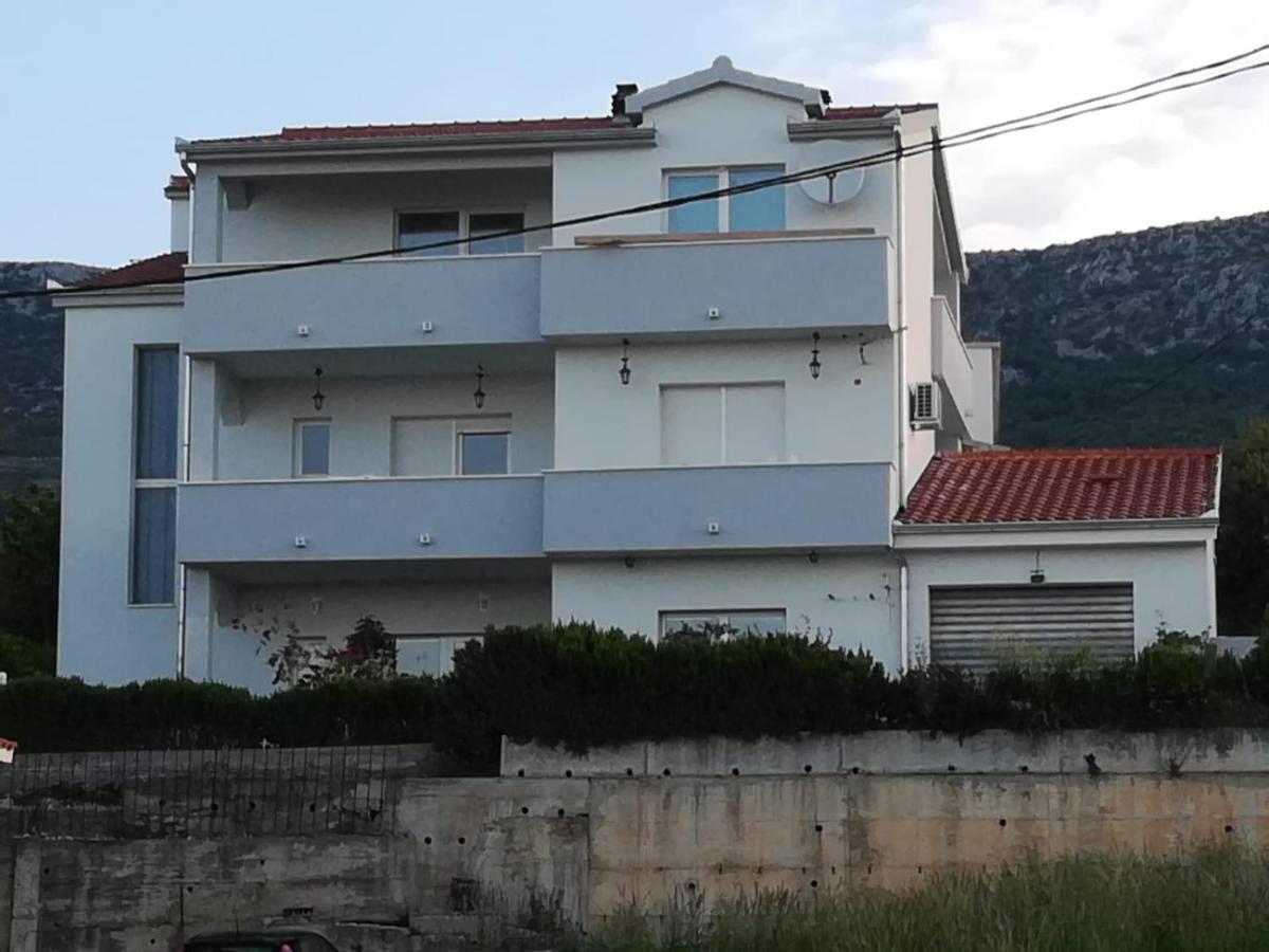 Apartment Istuk Kaštela Kültér fotó