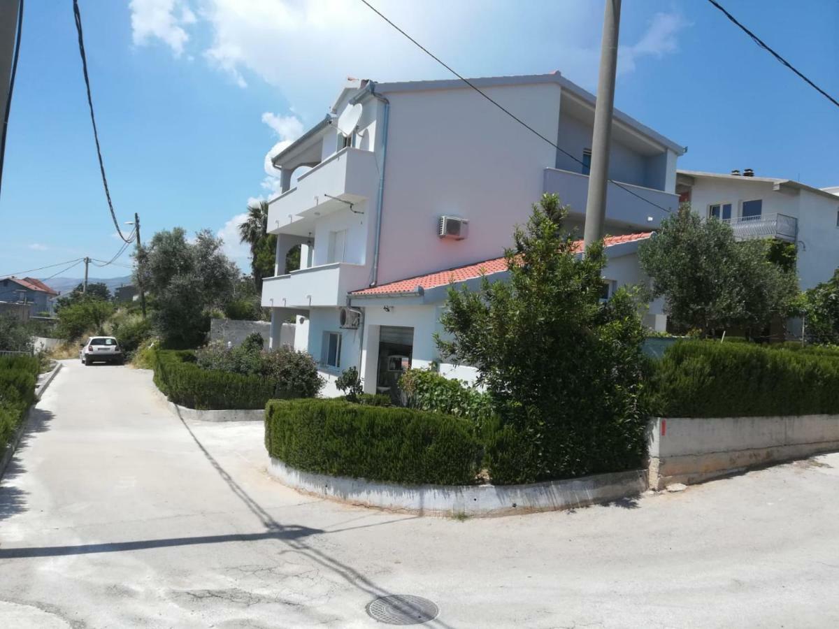 Apartment Istuk Kaštela Kültér fotó